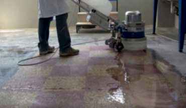 Terrazzo silim, deforme olmuş yüzeyleri kazıma, honlama ve parlatma işlemleriyle aşındırıp pürüzsüzlük sağlayarak mermer parlaklığına kazandırılması işlemidir.